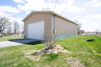 2351 55th Ave, Aledo, IL 61231