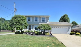 5612 London Dr, Youngstown, OH 44515