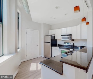 330 N Charles St Unit 2B, Baltimore, MD 21201
