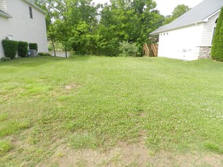 602 Swan River Dr, Fair Plain, MI 49022