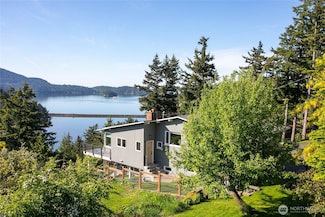 316 Crest Ln, Bellingham, WA 98229