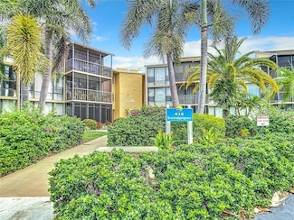 618 Bird Bay Dr S Unit 202, Venice, FL 34285