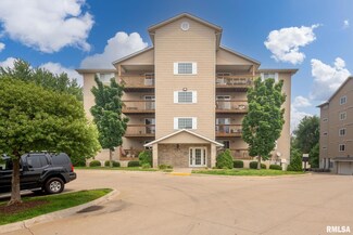 4189 Creek Hill Dr, Bettendorf, IA 52722
