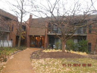 30 Old Oak Dr Unit 209, Buffalo Grove, IL 60089