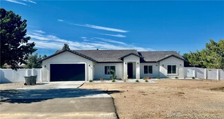 14586 Ash St, Hesperia, CA 92345