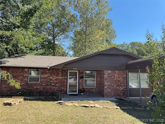 526 H St SW, Ardmore, OK 73401