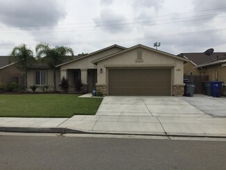 5236 E Hoxie Ave, Fresno, CA 93725