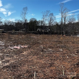 7250 Little Mountain Rd, Sherrills Ford, NC 28673