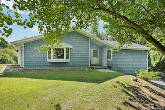 10 Rebecca Dr, Pawling, NY 12564