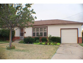 218 E Van Buren St, Mangum, OK 73554