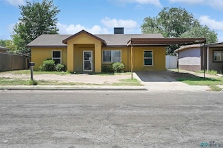 1421 N Denson Dr, Hobbs, NM 88240