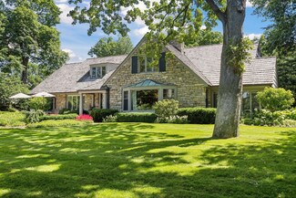 332 Mississippi River Blvd S, Saint Paul, MN 55105