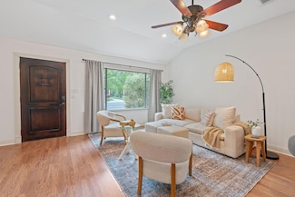 4707 Duval St, Austin, TX 78751