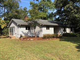 186 Cavalier Trail, Warsaw, VA 22572