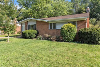 377 Cloverdale Rd, Ann Arbor, MI 48105