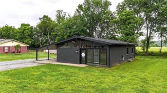 215 Maplewood Dr SW, Calhoun, GA 30701