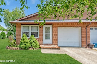 65 Sycamore Rd, Manahawkin, NJ 08050