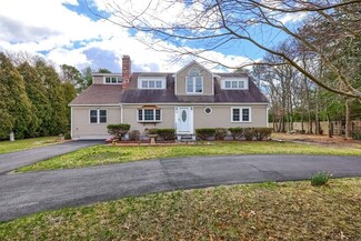 99 Pine View Dr, Cotuit, MA 02635