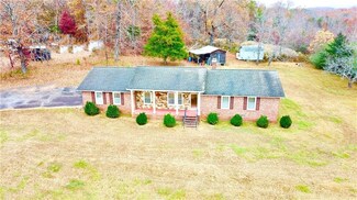 509 Brandy Ln, Pickens, SC 29671