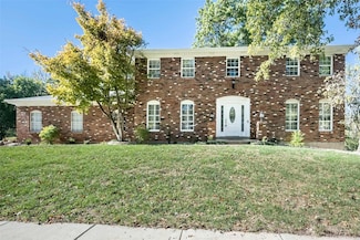 1587 Narrows Dr, Chesterfield, MO 63017