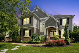 9723 Carriage Run Ct, Loveland, OH 45140