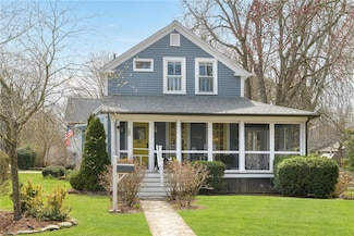 33 Lincoln Ave, Barrington, RI 02806
