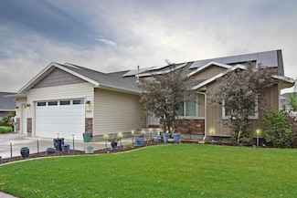 888 Hallmark Dr, Pocatello, ID 83201