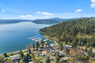 1107 E Lakeshore Dr, Coeur D Alene, ID 83814