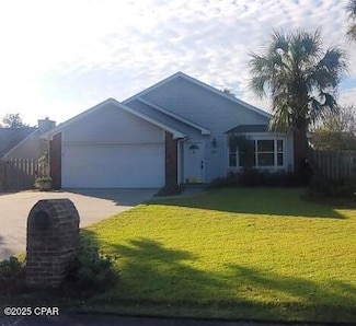 561 Lagoon Oaks Dr, Panama City, FL 32408