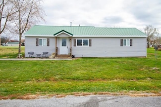 204 N Cherry St, Curryville, MO 63339