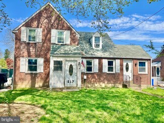 217 W Macdade Blvd, Folsom, PA 19033