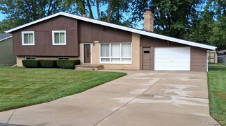 5352 Elmsford Dr, Flint, MI 48532