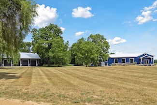 6130 N Arbogast Rd, Howard City, MI 49329