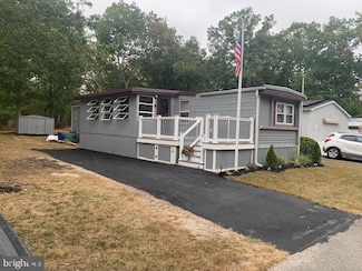 112 Chestnut Dr, Barnegat, NJ 08005