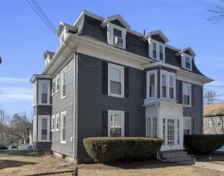72 Linden St Unit 202, Reading, MA 01867