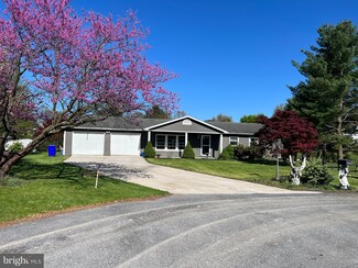 3001 Liverpool Ct, Chambersburg, PA 17201