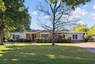 7016 Deville Dr, North Richland Hills, TX 76180