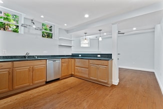 15 Strathmore Rd Unit A, Brookline, MA 02445