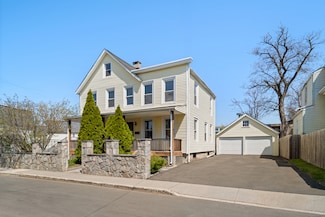 26 Stone St, Stamford, CT 06902