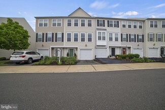 8332 Scotland Loop, Manassas, VA 20109