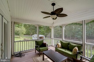 8757 Bradley Forge Dr, Manassas, VA 20112