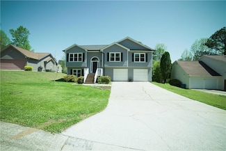 660 Allens Landing Dr, Lawrenceville, GA 30045