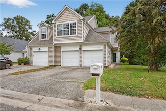 302 Dorothy Dr, Yorktown, VA 23692