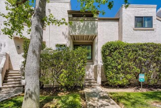 8490 Via Sonoma Unit 8, La Jolla, CA 92037