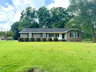 510 S Cedar Ave, Andrews, SC 29510
