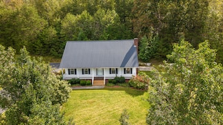 300 Carrington Green Rd, Frenchburg, KY 40322