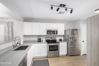672 S Porter St, Gilbert, AZ 85296