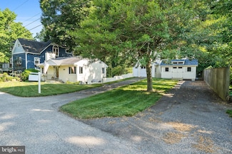 5665 Park Cir, Saint Leonard, MD 20685
