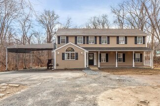 12 Pine Hill Rd, Worcester, MA 01604