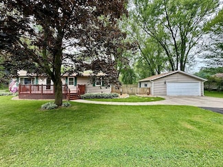 604 S 21st St, Chesterton, IN 46304
